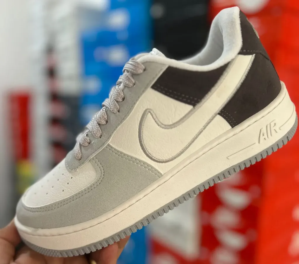 TÊNIS NIKE PREMIUM (40)