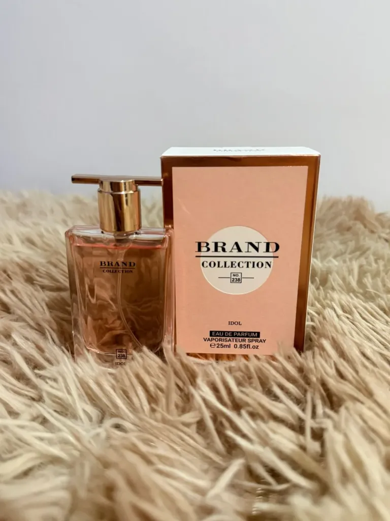 Inspiração : IDÔLE 😍  “Ao longo dos anos, as mulheres se transformaram, se reinventaram. Lancôme segue essa evolução, continuando seu caminho o mais próximo possível das aspirações de cada mulher.  🔸Familia Olfativa: Chipre, Floral  🔸Notas de Topo: Bergamota, Pêra Suculenta e Pimenta Rosa  🔸Notas de Coração: Rosa e Jasmim  🔸Notas de Fundo: Musk Branco, Baunilha, Patchouli, Cedro  Brandcollection- N°238🥰  25ml