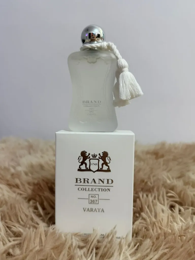 Inspiração : Valaya de Parfums de Marly  O lançamento mais esperado de 2024 Chegouuuu !!!!!  Um perfume Floral Frutado Feminino.   Notas de topo são: Aldeídos, Pêssego Branco, Bergamota e Mandarina.   Notas de coração são: Flor de Laranjeira, Petalia, Lírio-do-Vale, Nympheal™, Vetiver e Uva do Oregon.   Notas de fundo são: Almíscar, Ambroxan, Akigalawood e Baunilha. Brandcollection N° 367 25ML